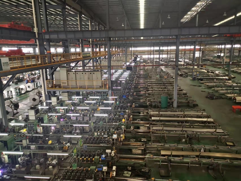 Wuxi Hai Lang Metal Product Co.,Ltd linea di produzione del produttore